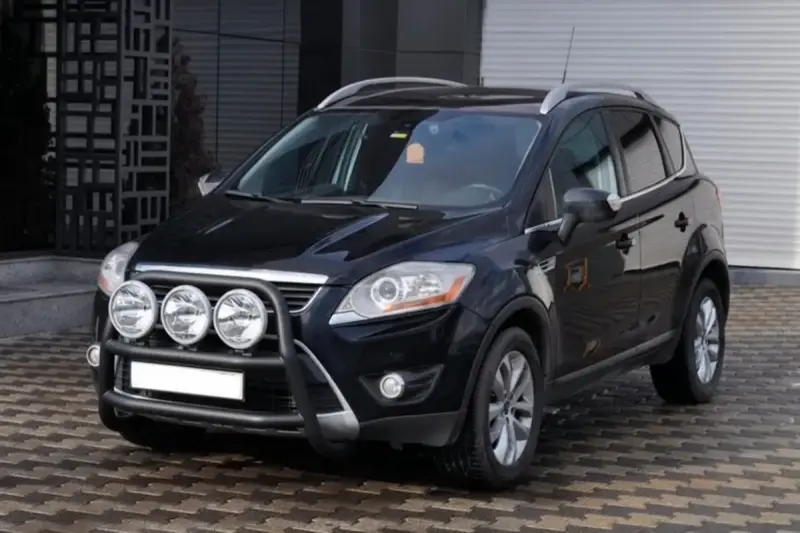 Кенгурятник WT018 Black (нерж.) для Ford Kuga 2008–2013