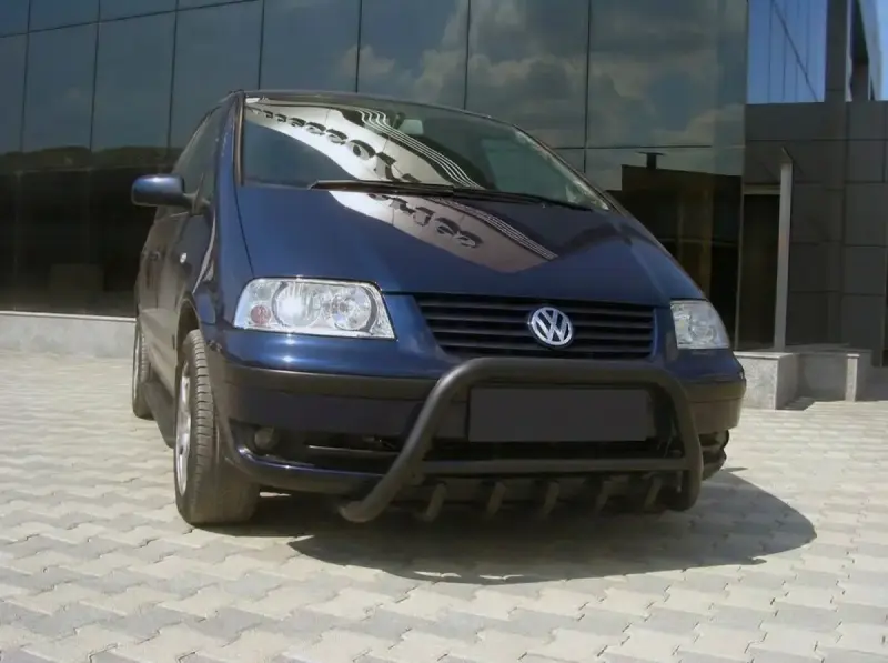 Кенгурятник WT003 Black (нерж) для Volkswagen Sharan 2010–2023