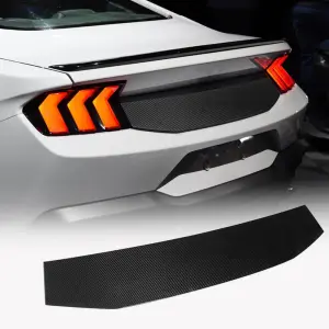 Накладка на кришку багажника (Карбон) для Ford Mustang 2024–