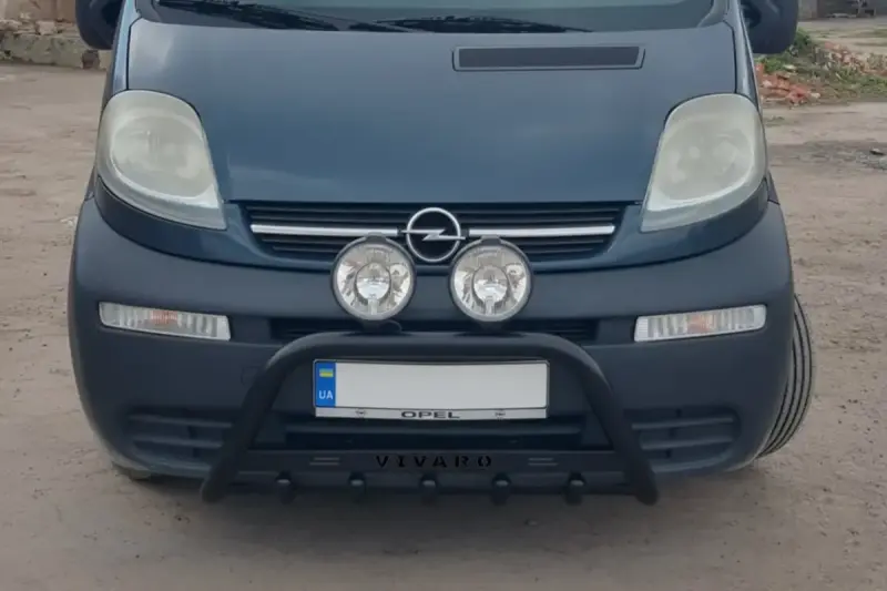 Кенгурятник WT004 Black (нерж.) для Opel Vivaro 2001–2015