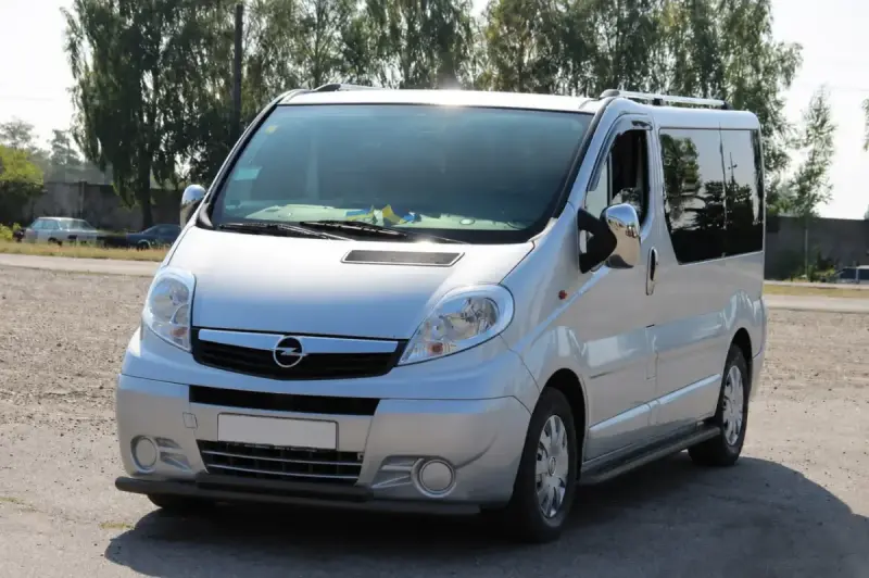 Передній захист ST014 Black (нерж.) для Opel Vivaro 2001–2015