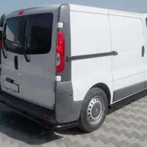 Задній захист з кутами Black (нерж) для Renault Trafic 2001–2015