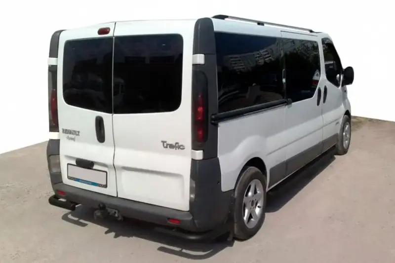 Задні куточки AK003 Black (нерж) для Opel Vivaro 2001–2015