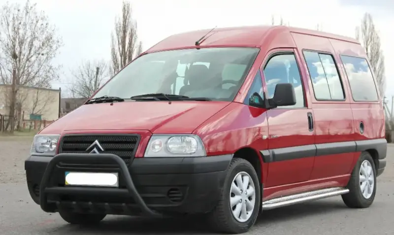 Кенгурятник WT003 Black (нерж) для Citroen Jumpy 1996–2007