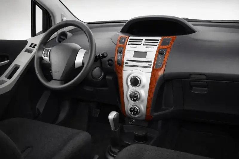 Накладки на панель для Toyota Yaris 2006–2011