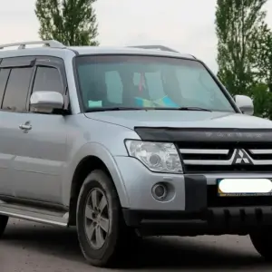 Передній захист ST015-13 Black (нерж.) для Mitsubishi Pajero Wagon IV 2006–2021