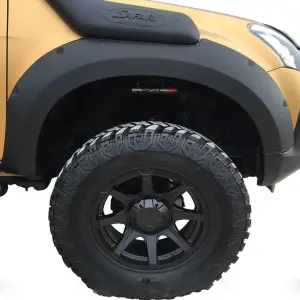 Розширювачі колісних арок для Isuzu D-Max 2011–2019
