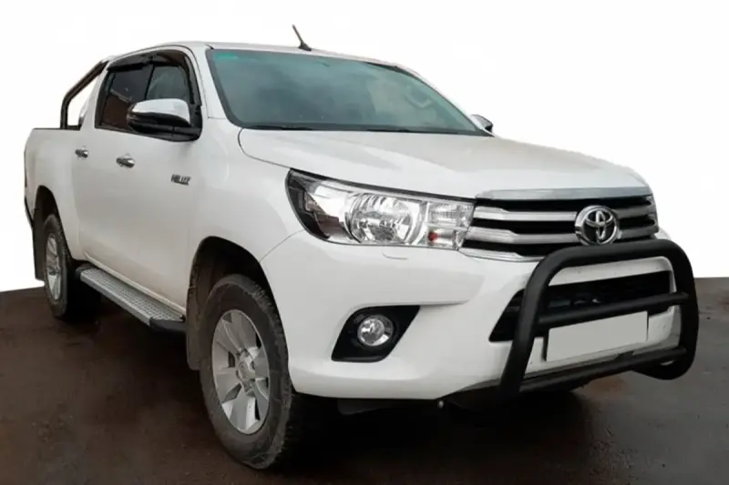 Кенгурятник WT007 Black (нерж) для Toyota Hilux 2015–