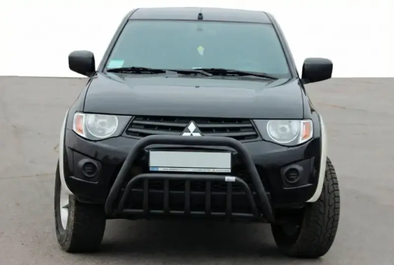 Кенгурятник Black (нерж.) для Mitsubishi L200 2006–2015