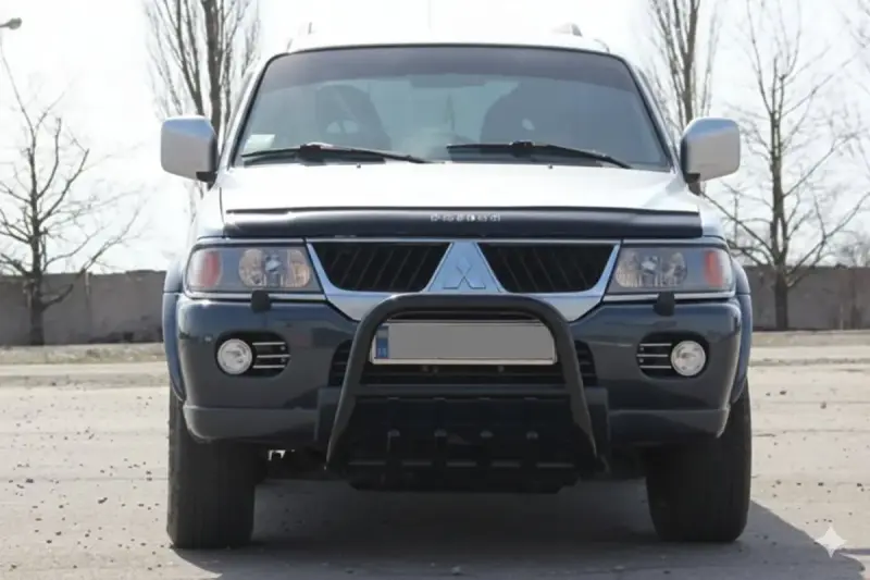 Кенгурятник QT006 Black (нерж) для Mitsubishi Pajero Sport 1996–2007