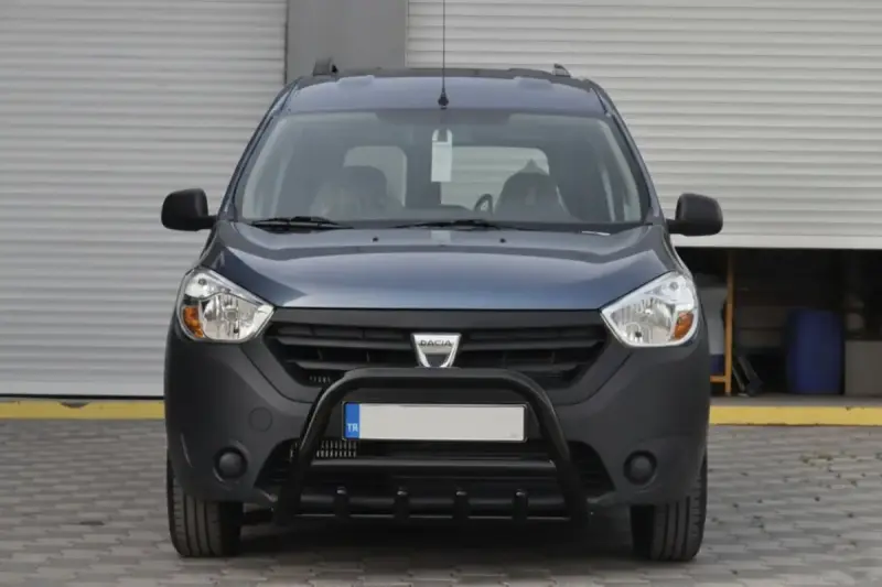Кенгурятник WT003 Black (нерж.) для Renault Dokker 2013–2022