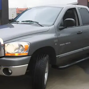 Бічні труби кутові Black (2 шт., нерж) для Dodge RAM (DR/DH/D1/DC/DM) 2002–2009