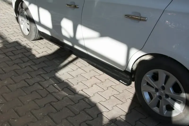 Бічні пороги (під фарбування) для Opel Corsa E 2015–2019