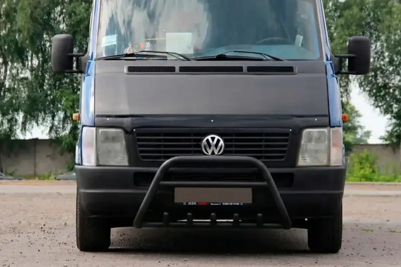 Кенгурятник WT003 Black (нерж) для Volkswagen LT 1995–2006
