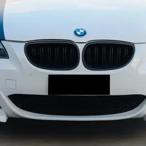 Ніздрі M-Look (чорний матовий) для BMW 5 серія E60/E61 2003–2010