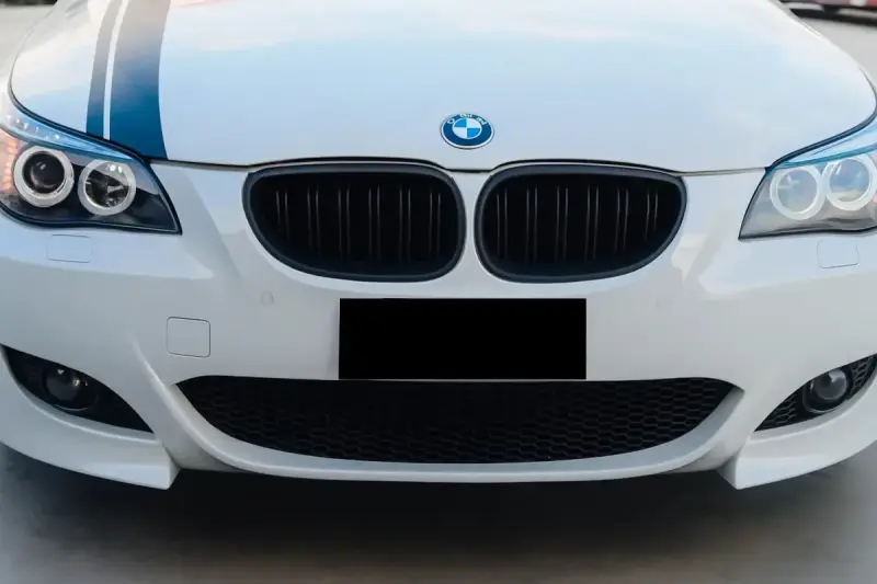 Ніздрі M-Look (чорний матовий) для BMW 5 серія E60/E61 2003–2010