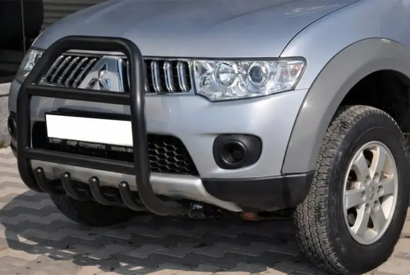 Кенгурятник QT007 Black (нерж.) для Mitsubishi L200 2006–2015