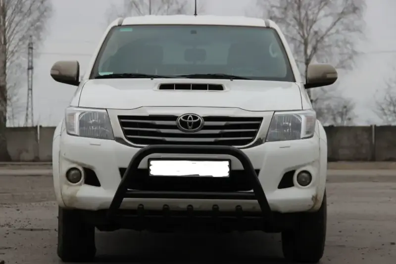 Кенгурятник WT003 Black (нерж) для Toyota Hilux 2006–2015