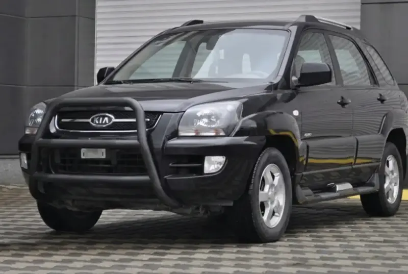 Кенгурятник WT018 Black (нерж.) для KIA Sportage 2004–2010