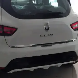 Накладка на задній бампер (під фарбування) для Renault Clio IV 2012–2019