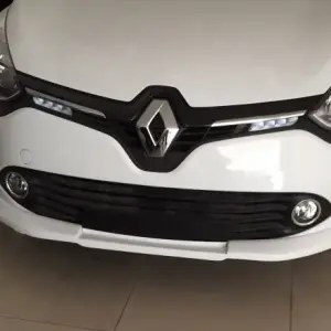 Накладка на передній бампер (під фарбування) для Renault Clio IV 2012–2019
