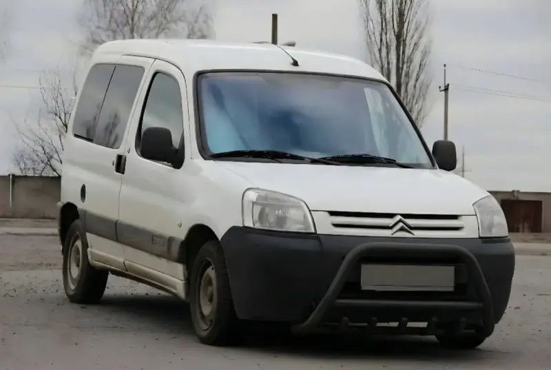Кенгурятник WT003 Black (нерж) для Citroen Berlingo 1996–2008