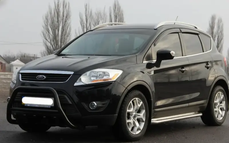 Кенгурятник WT003 Black (нерж.) для Ford Kuga 2008–2013