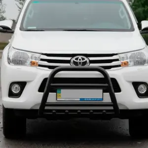 Кенгурятник QT006 Black (нерж.) для Toyota Hilux 2015–
