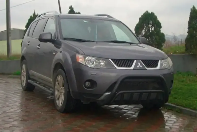 Кенгурятник WT002 Black (нерж.) для Mitsubishi Outlander 2006–2012