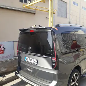 Спойлер (1 дверка, під фарбування) для Volkswagen Caddy 2020–
