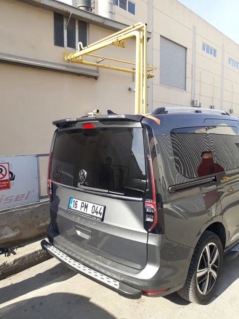 Спойлер (1 дверка, під фарбування) для Volkswagen Caddy 2020–