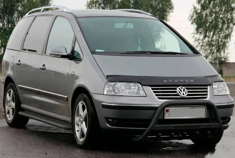 Кенгурятник WT004 Black (нерж) для Volkswagen Sharan 1995–2010