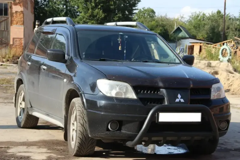 Кенгурятник WT003 Black (нерж) для Mitsubishi Outlander 2001–2006