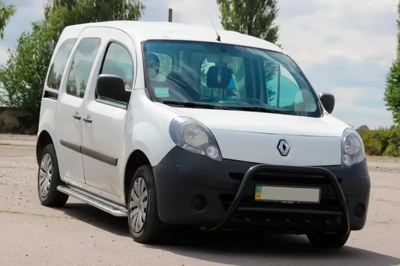 Кенгурятник WT003 Black (нерж) для Renault Kangoo 2008–2020