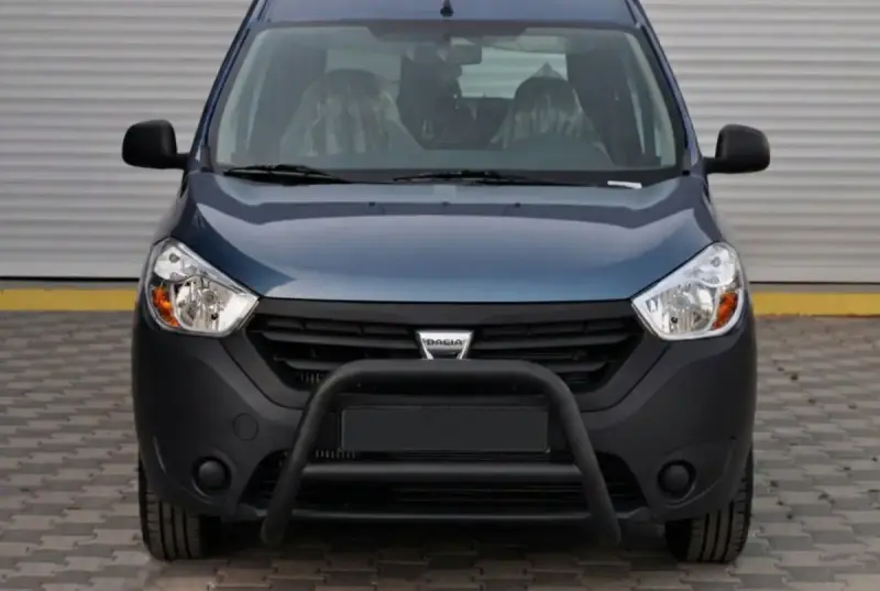 Кенгурятник WT006 Black (нерж.) для Dacia Dokker 2013–2022