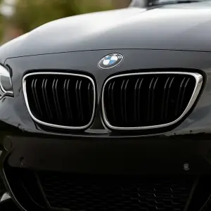 Ніздрі M-Look (чорний глянець з хром окантовкою) для BMW 2 серія F22/F23 2014–2021