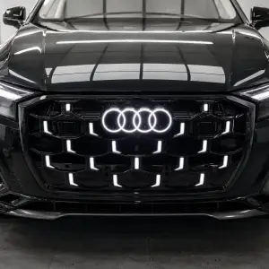 Передня решітка RSQ-Style LED (2024-2026, чорний глянець) для Audi Q7 2015–2026