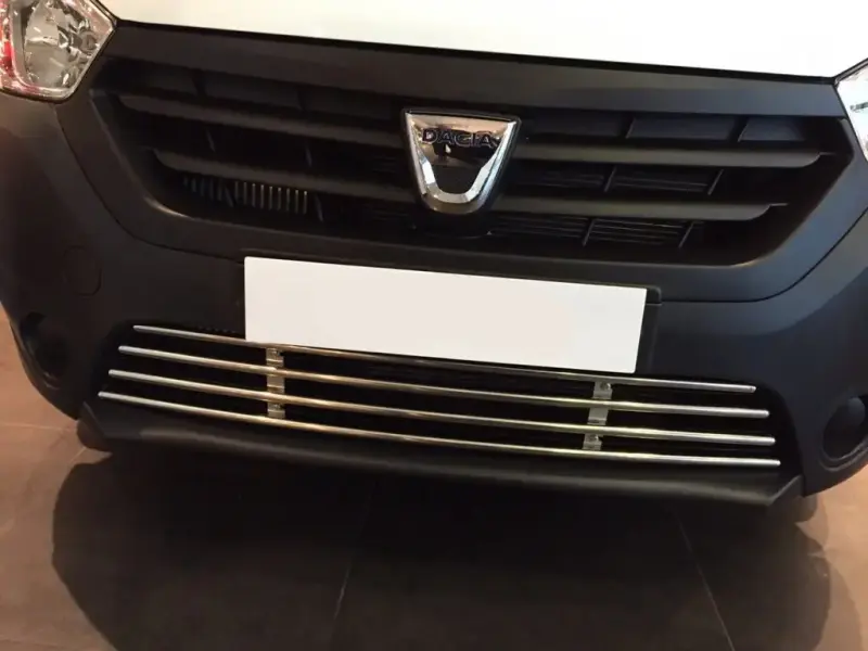 Решітка в бампер (нерж) для Dacia Dokker 2013–2022