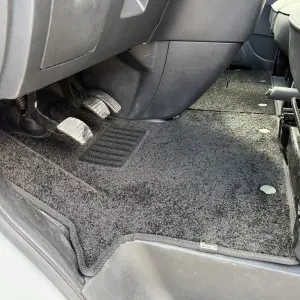 Килимки текстильні Deluxe (2 шт, чорні) для Renault Trafic 2015–