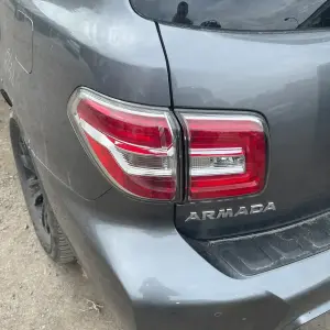 Задні LED ліхтарі (Оригінал, б/в 2019 рік) для Nissan Armada 2016–2024