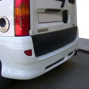 Задня нижня накладка (під фарбування) для Renault Kangoo 1998–2008