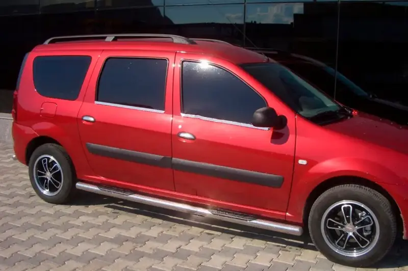 Бічні труби (2 шт., нерж.) для Dacia Logan MCV 2004–2014