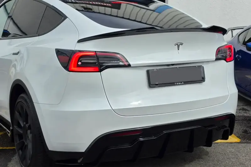 Дифузор заднього бампера Fast (для 2020-2024) для Tesla Model Y 2020–