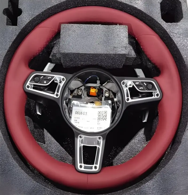 Кермо (2010-2014, Червоний) для Porsche Cayenne 2010–2017