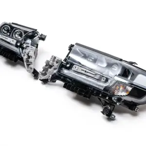 Передні фари 2016+ (Executive) для Toyota Land Cruiser 200 2007–2021