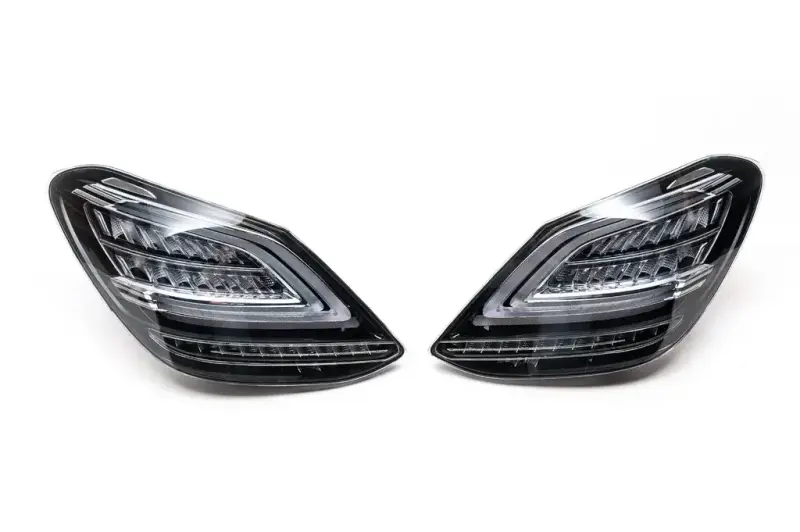 Задні ліхтарі BlackEdition V1 (2 шт) для Mercedes-Benz C-class W205 2014–2021