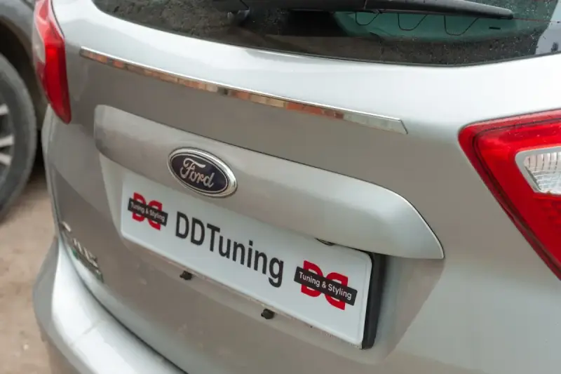 Планка над номером OmsaLine (нерж.) для Ford C-Max/Grand C-Max 2010–2019