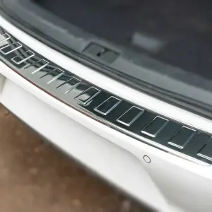Накладка на задній бампер Carmos (нерж) для Volkswagen Golf 7/E-Golf 2012–2020