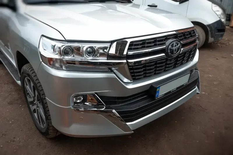 Решітка 2016-2021 (дизайн 2021) для Toyota Land Cruiser 200 2007–2021