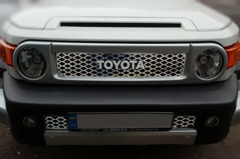 Хром накадки на решітку (нержавійка) для Toyota FJ Cruiser 2006–2022